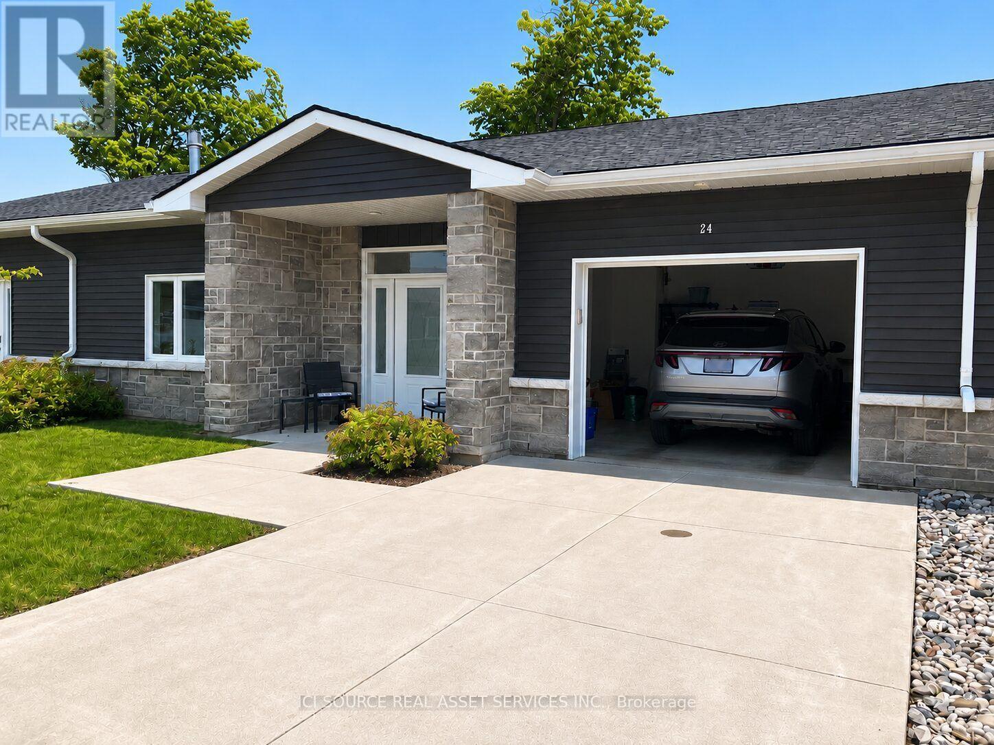 #24 2380 9TH AVENUE E - 10