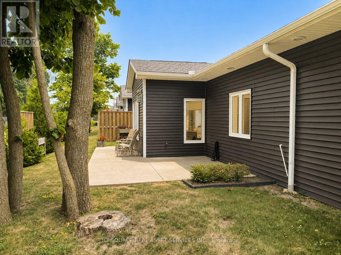 #24 2380 9TH AVENUE E - 2