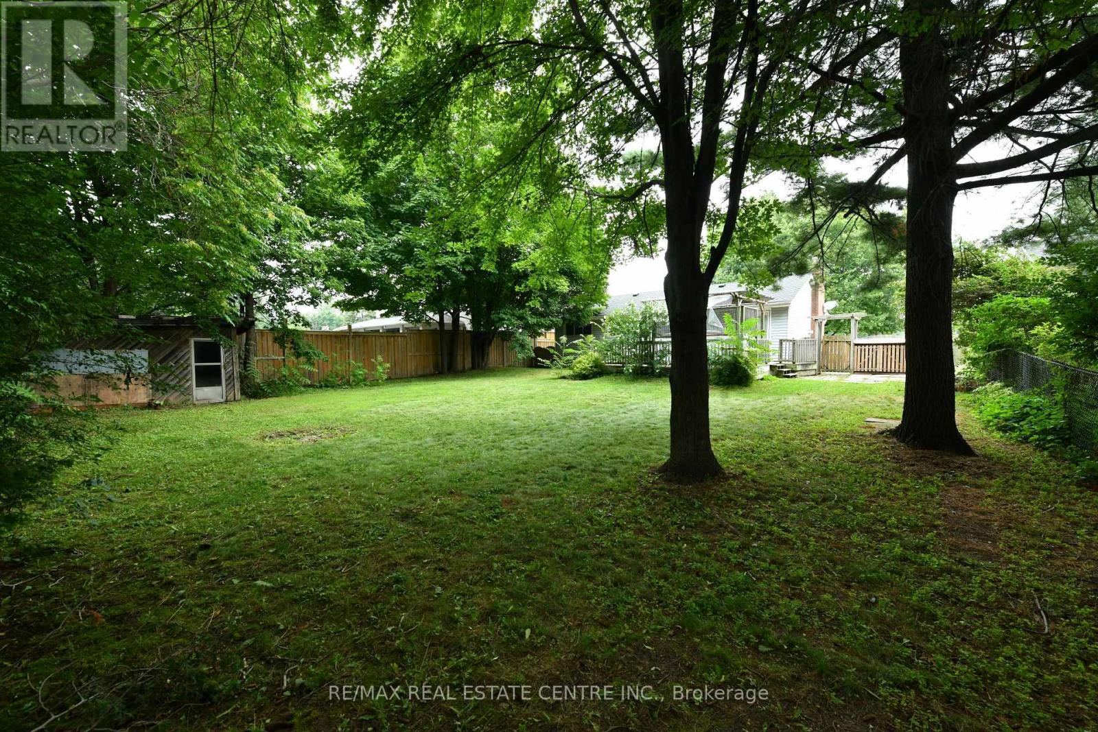 15 MILLER DRIVE - 19