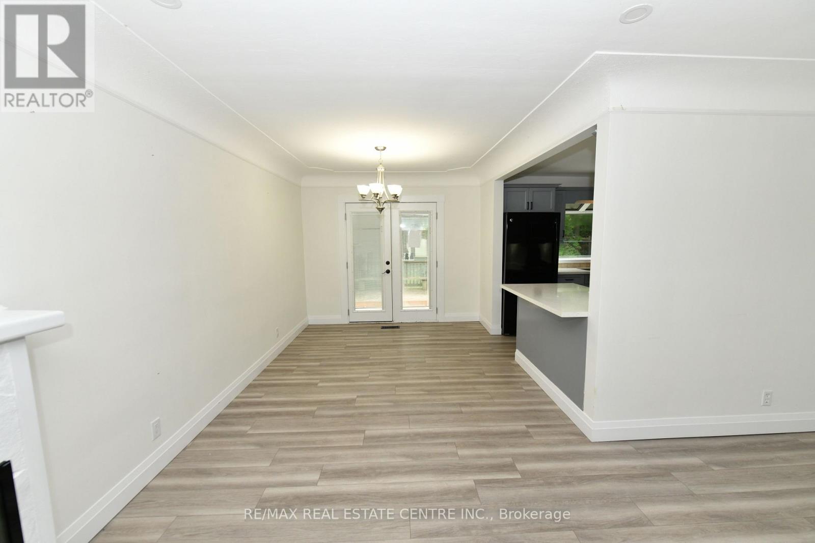 15 MILLER DRIVE - 6