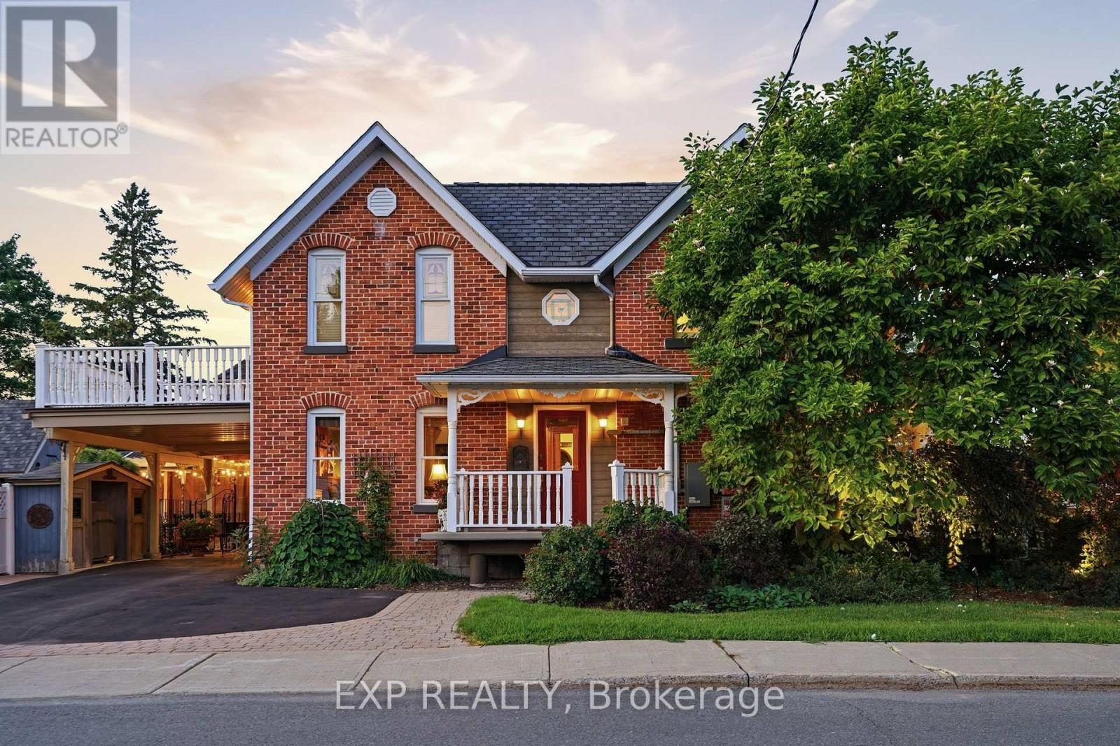 702 DOLLARD STREET - 3