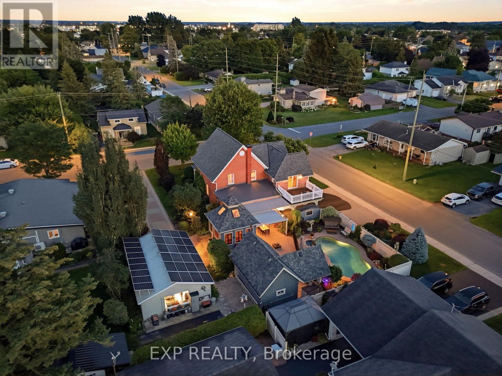 702 DOLLARD STREET - 43