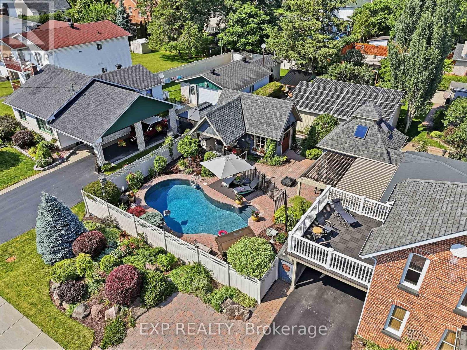 702 DOLLARD STREET - 37