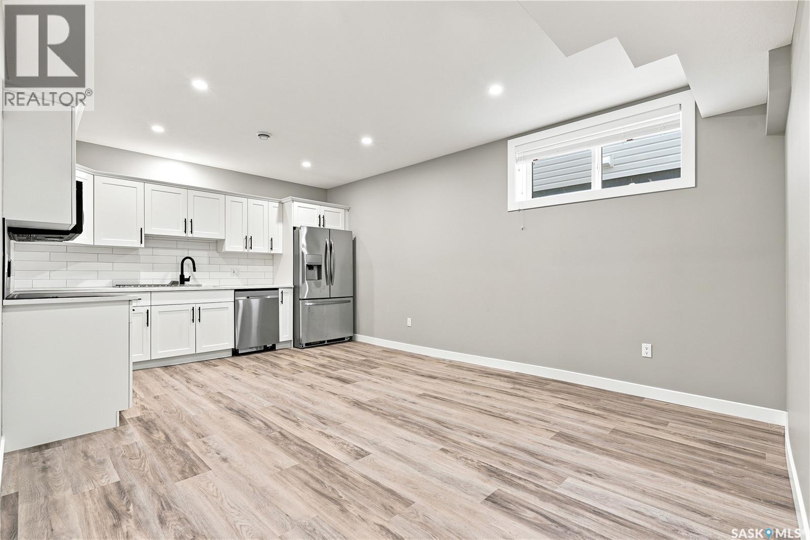 247 Thakur STREET - 34