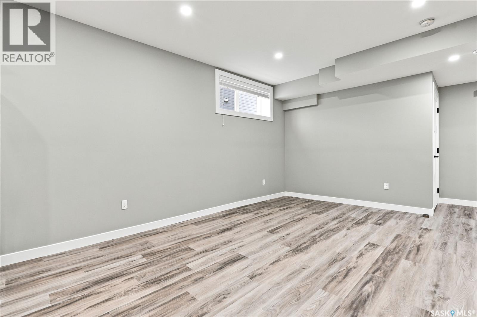 247 Thakur STREET - 39