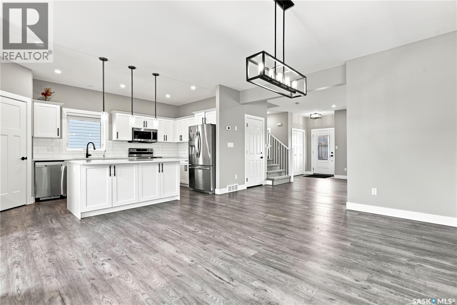 247 Thakur STREET - 4