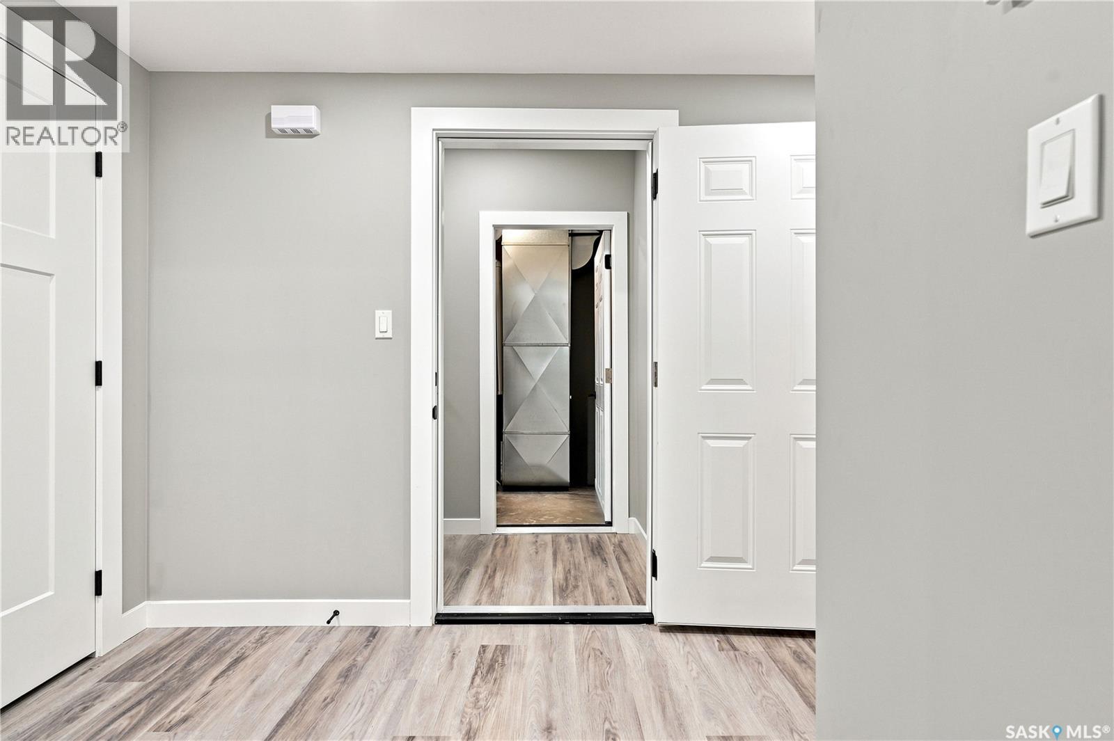 247 Thakur STREET - 43