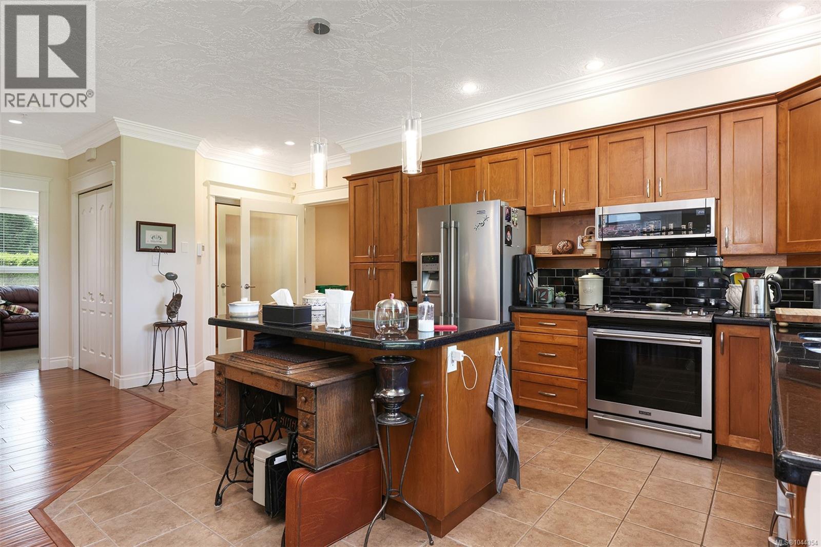 #216 3666 Royal Vista Way - Image 15