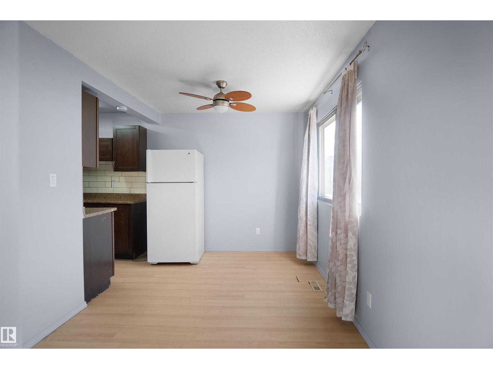 887 ABBOTTSFIELD RD NW - 12