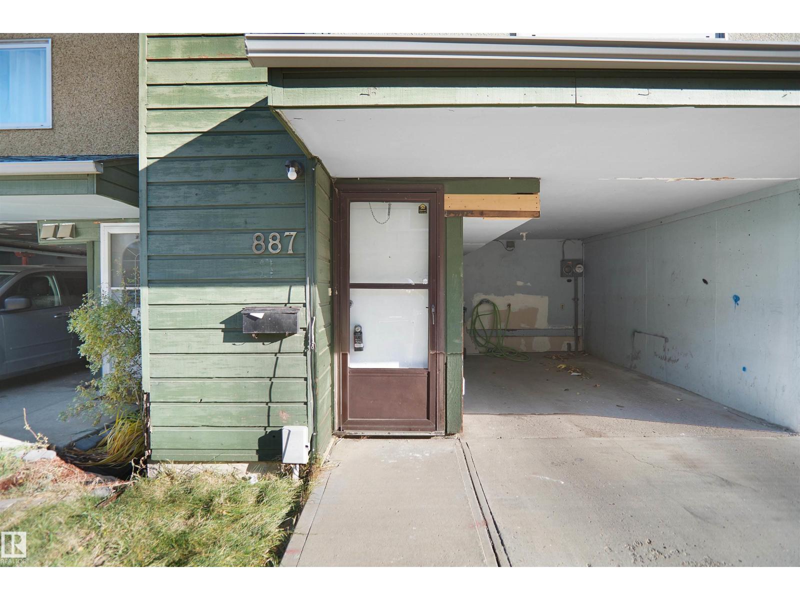 887 ABBOTTSFIELD RD NW, Abbottsfield, Edmonton photo 2