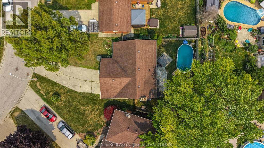 76 PAMELA CRESCENT - 47
