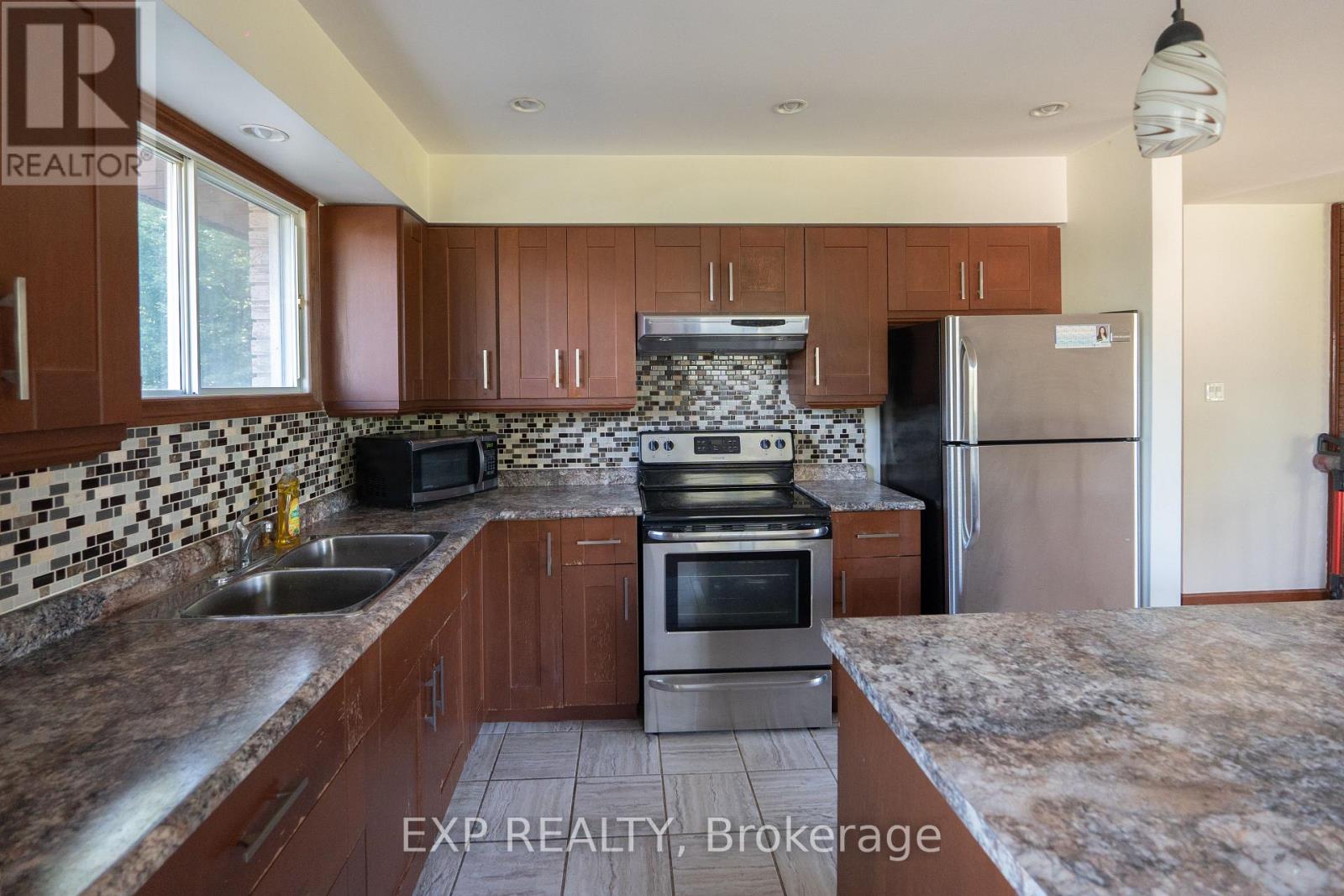 2670 SOUTH SPARROW LAKE ROAD S - 13