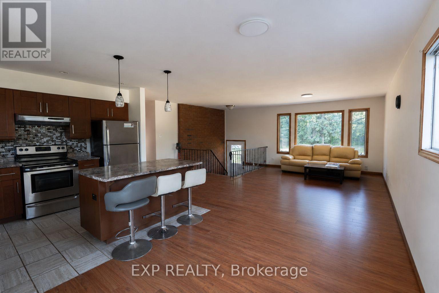 2670 SOUTH SPARROW LAKE ROAD S - 14