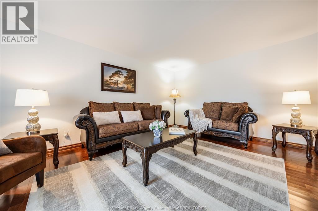 507 BIRKDALE COURT - 10