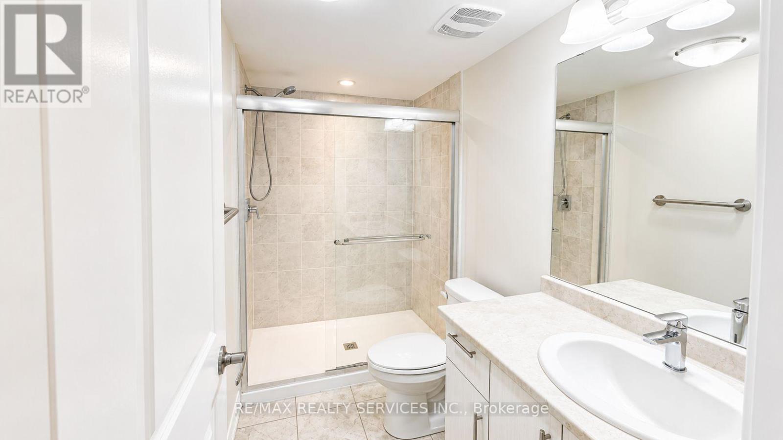 #4 2205 LILLYKIN STREET - 16
