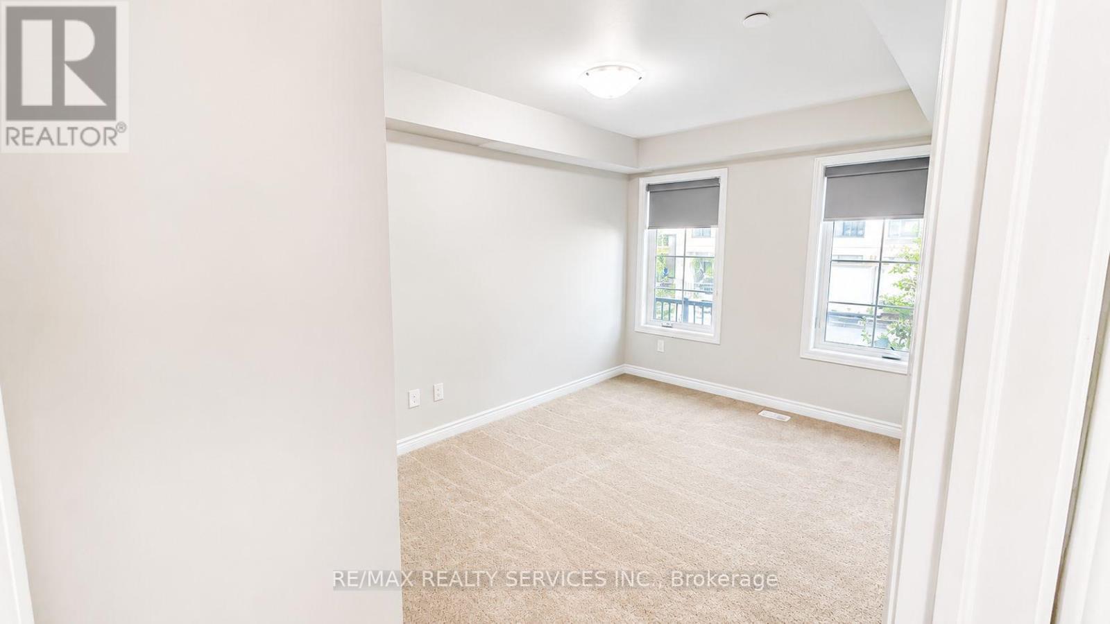 #4 2205 LILLYKIN STREET - 15