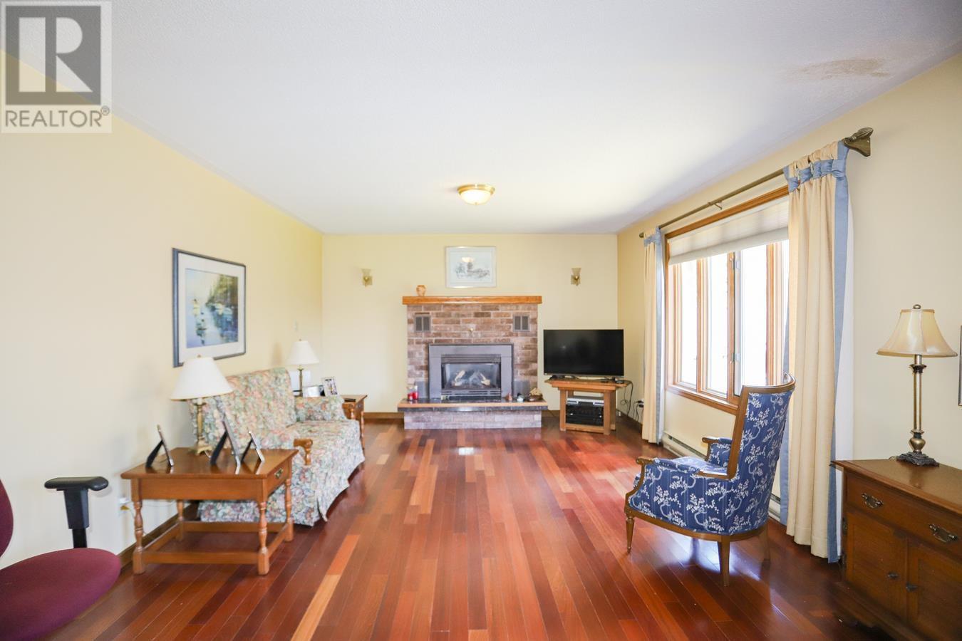 56 Prince Charles CRES - 20