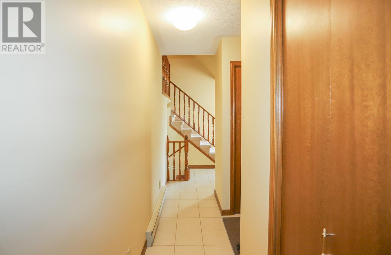 56 Prince Charles CRES - 24