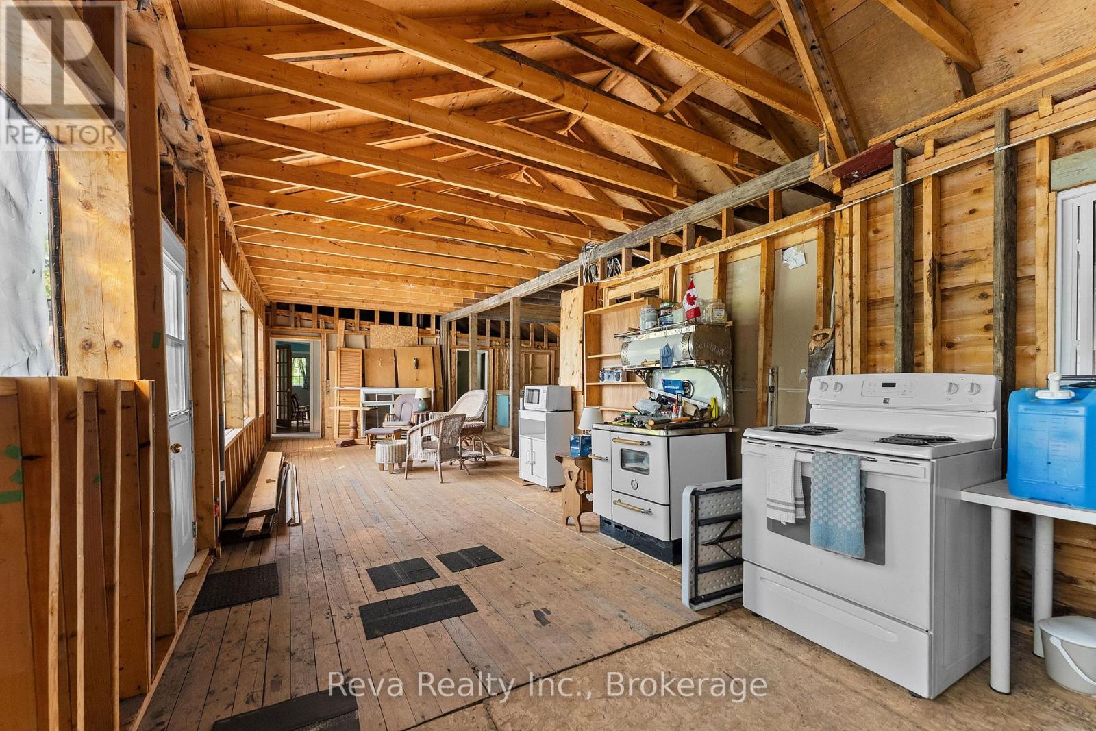 743 BAPTISTE LAKE NORTH SHORE - 11