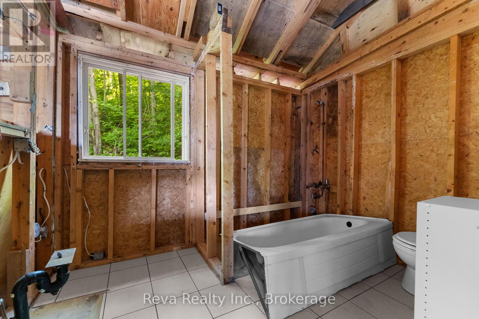 743 BAPTISTE LAKE NORTH SHORE - 12