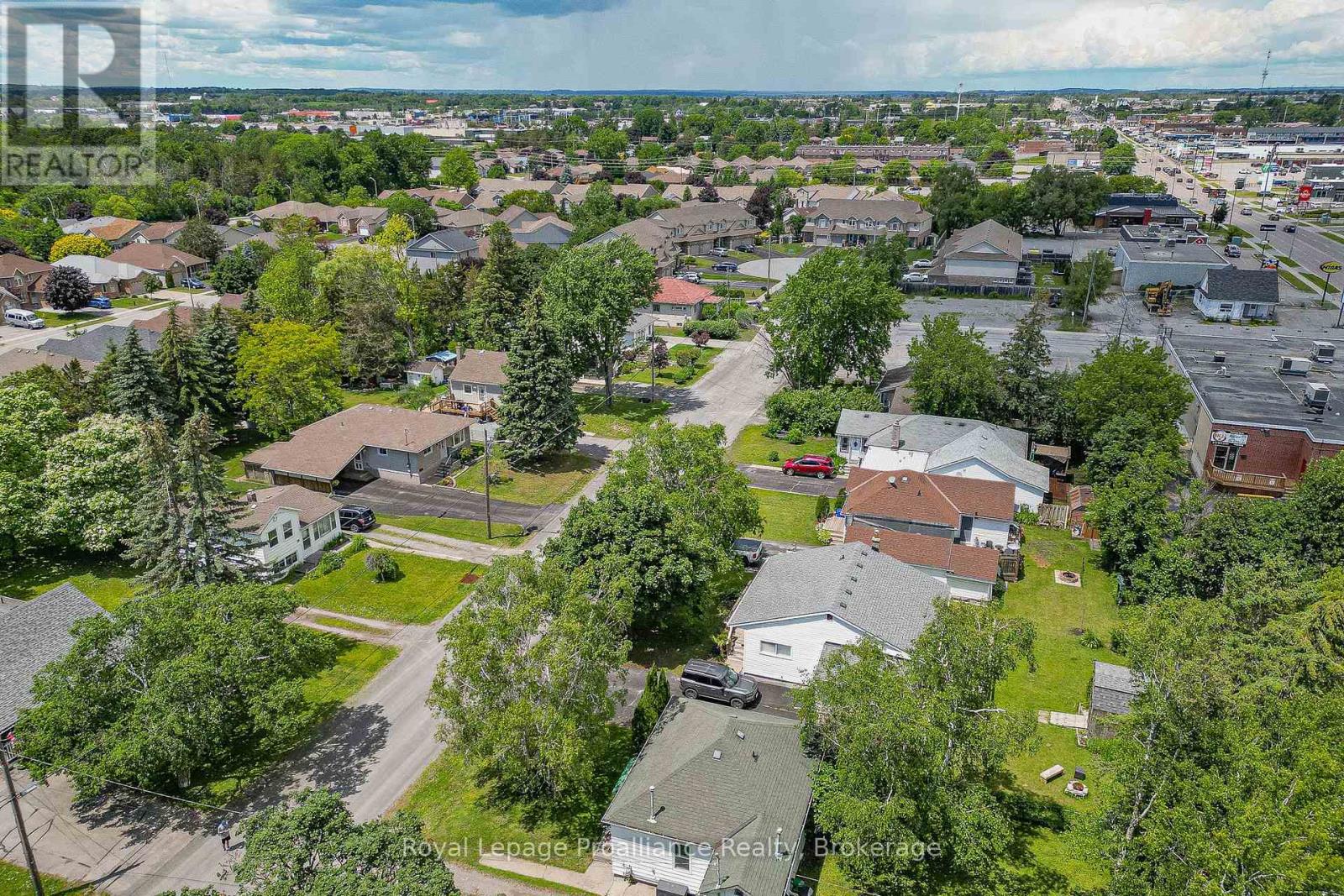45 VALLEYVIEW CRESCENT - 35
