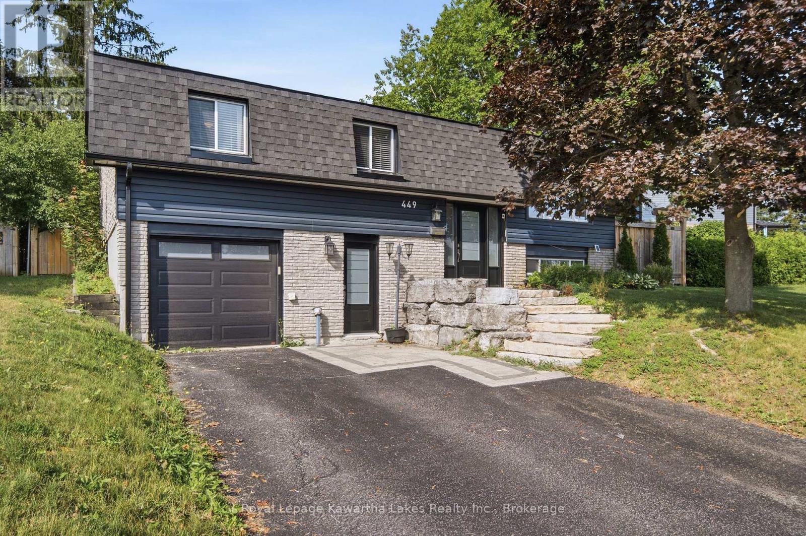 449 WILLIAM STREET N - 1
