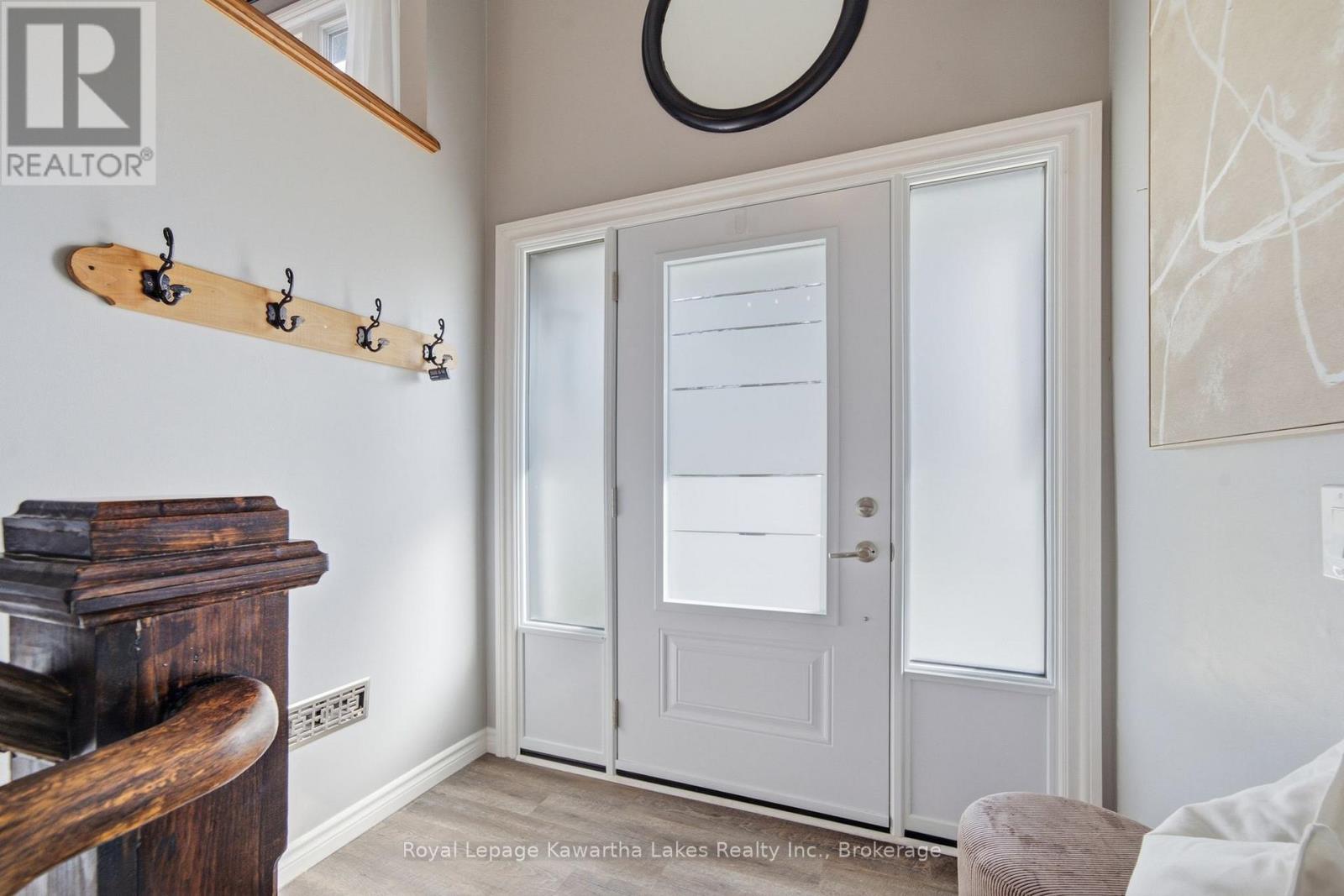 449 WILLIAM STREET N - 12