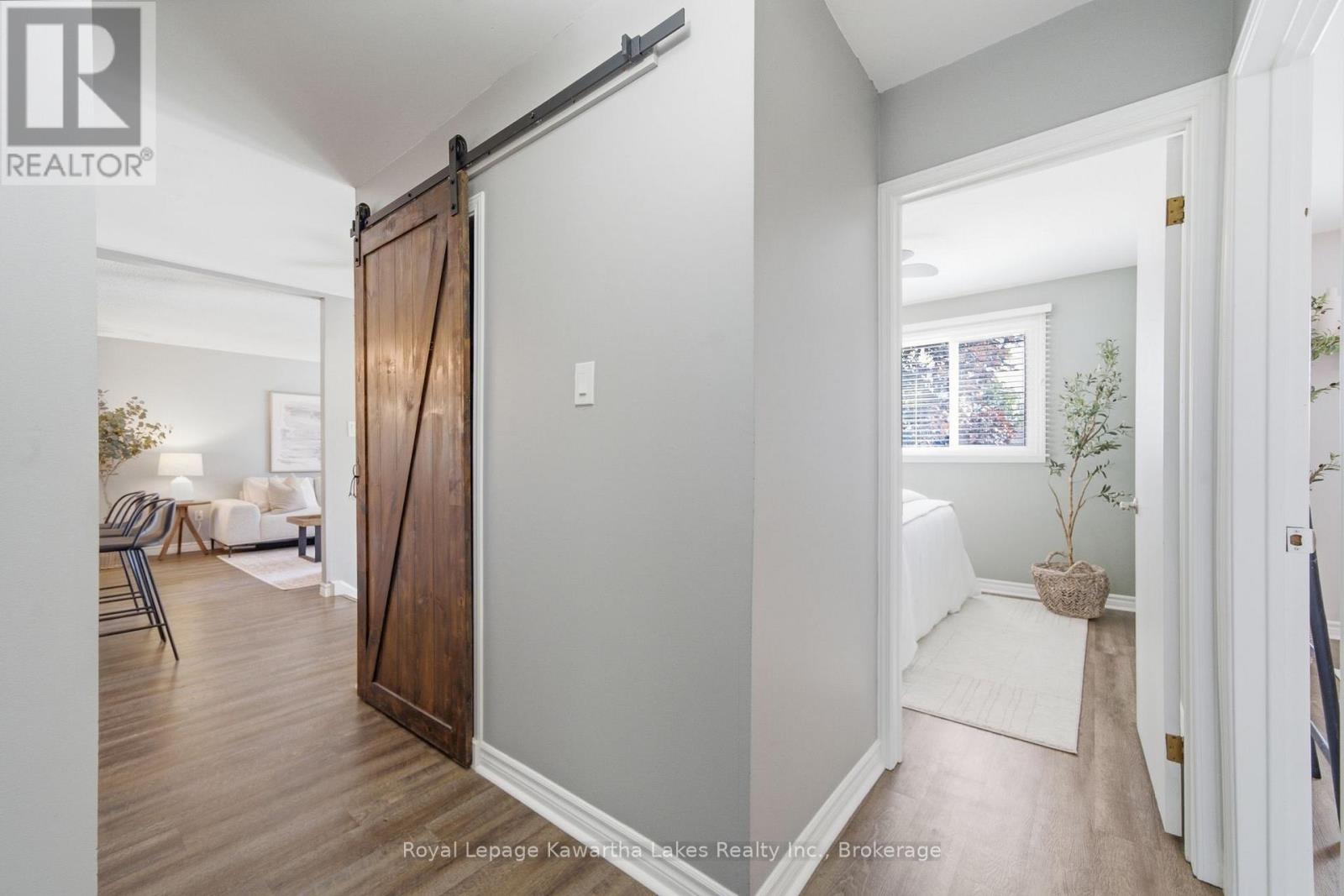 449 WILLIAM STREET N - 24