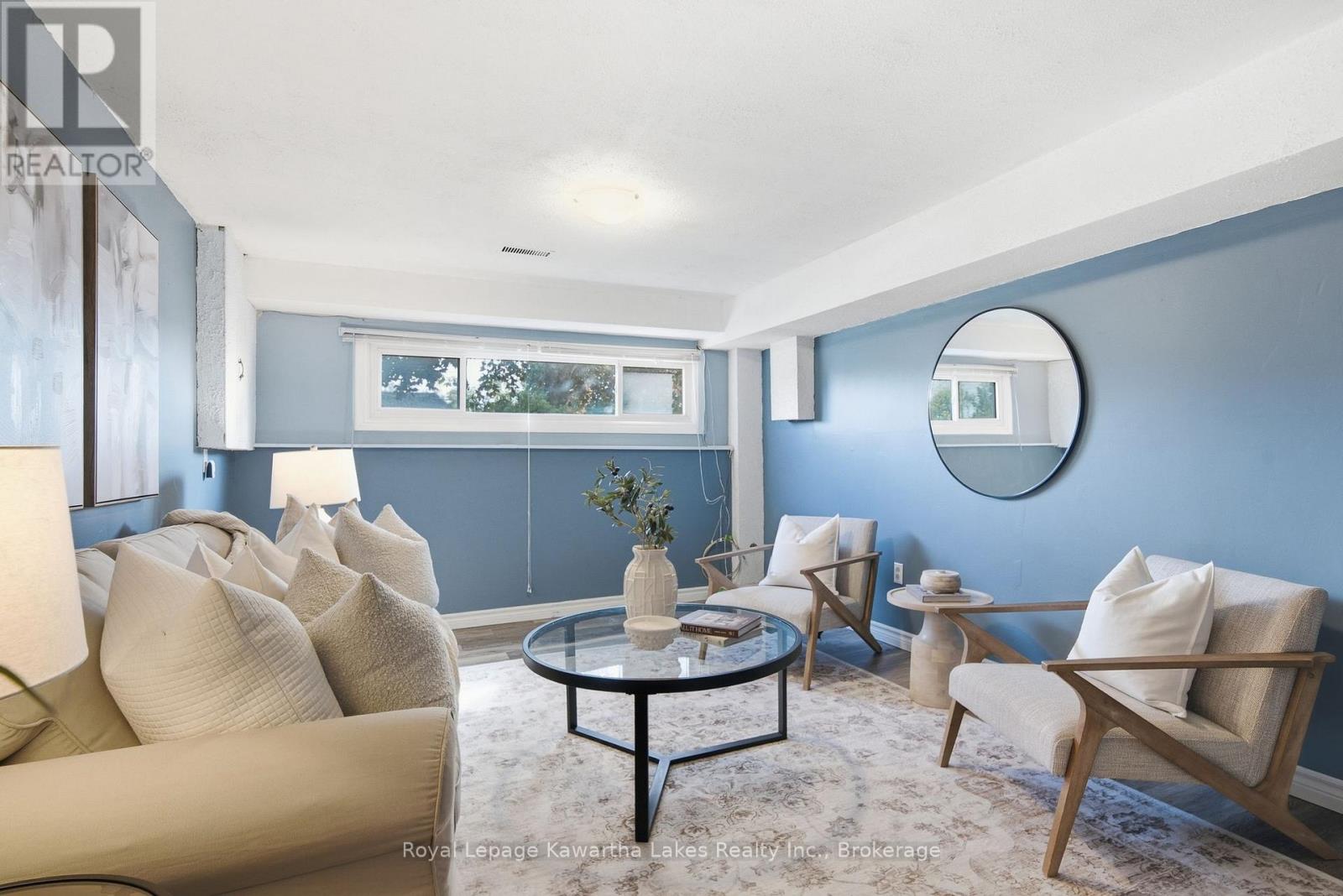 449 WILLIAM STREET N - 35