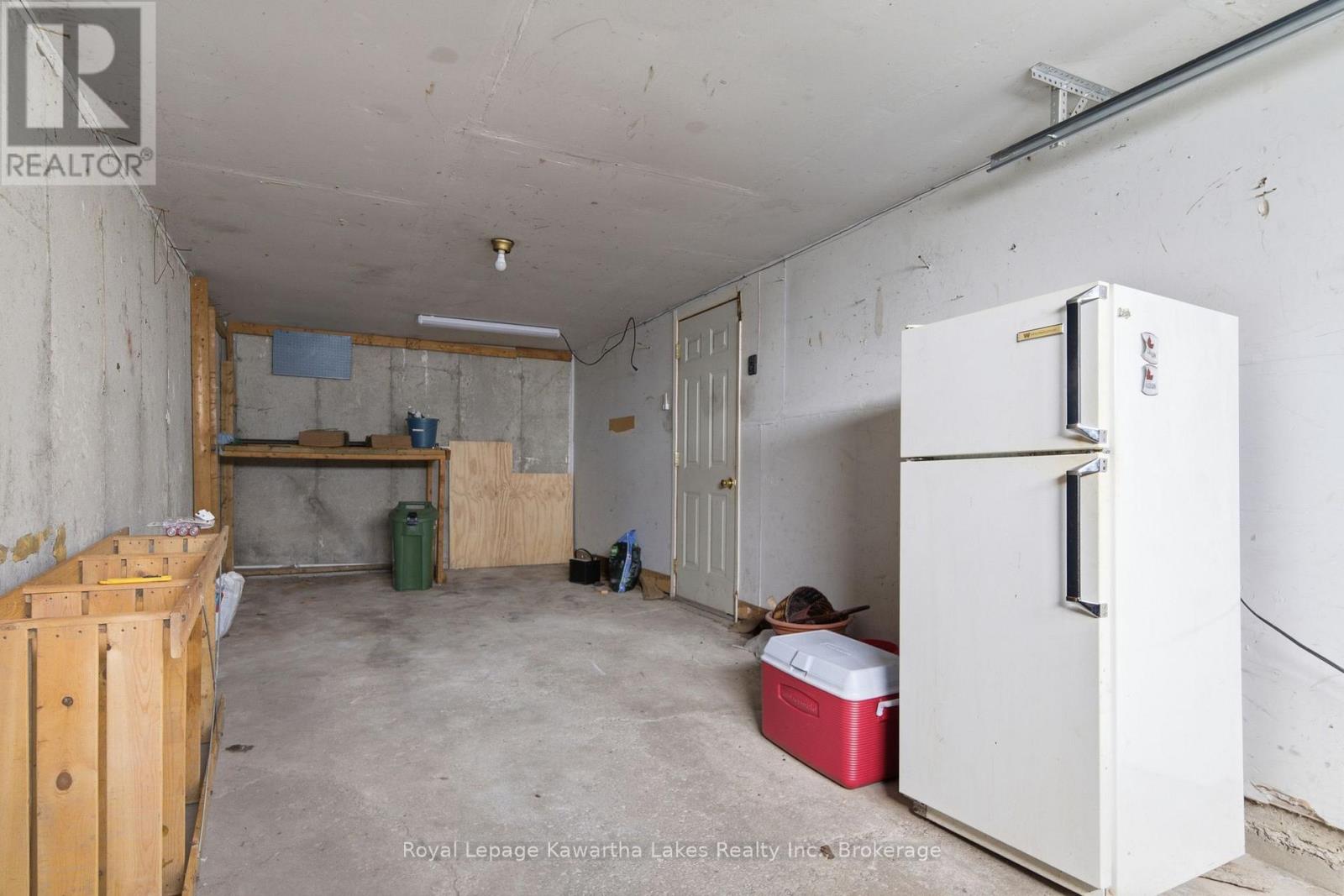 449 WILLIAM STREET N - 42