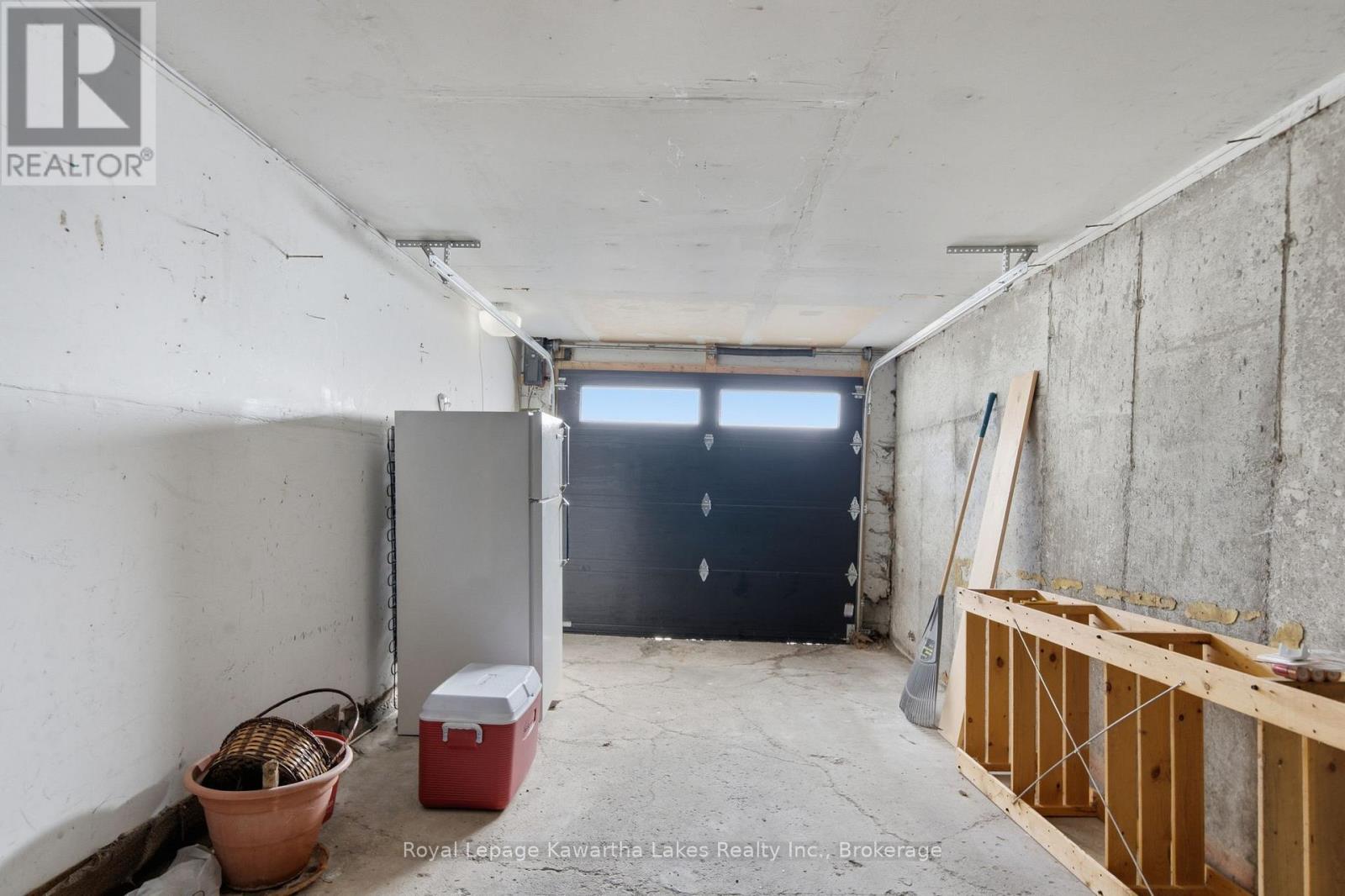 449 WILLIAM STREET N - 43