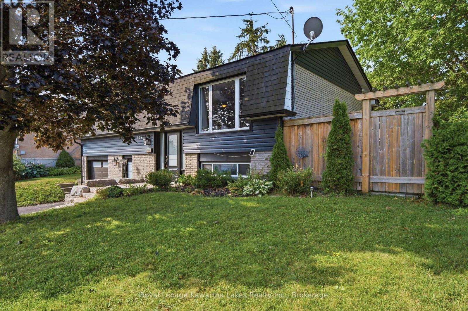 449 WILLIAM STREET N - 9