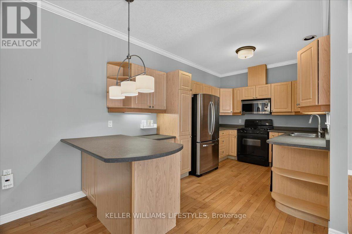#20 1574 RICHMOND STREET - 14