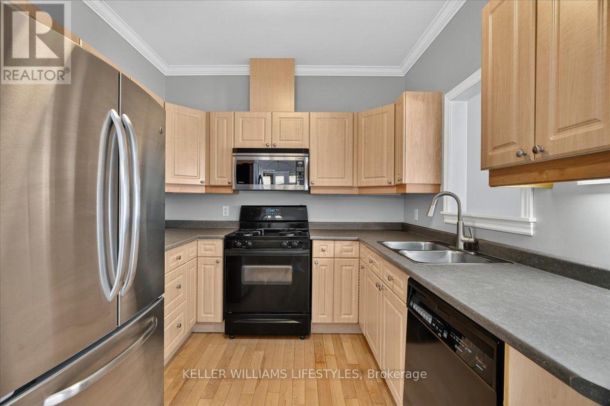 #20 1574 RICHMOND STREET - 15