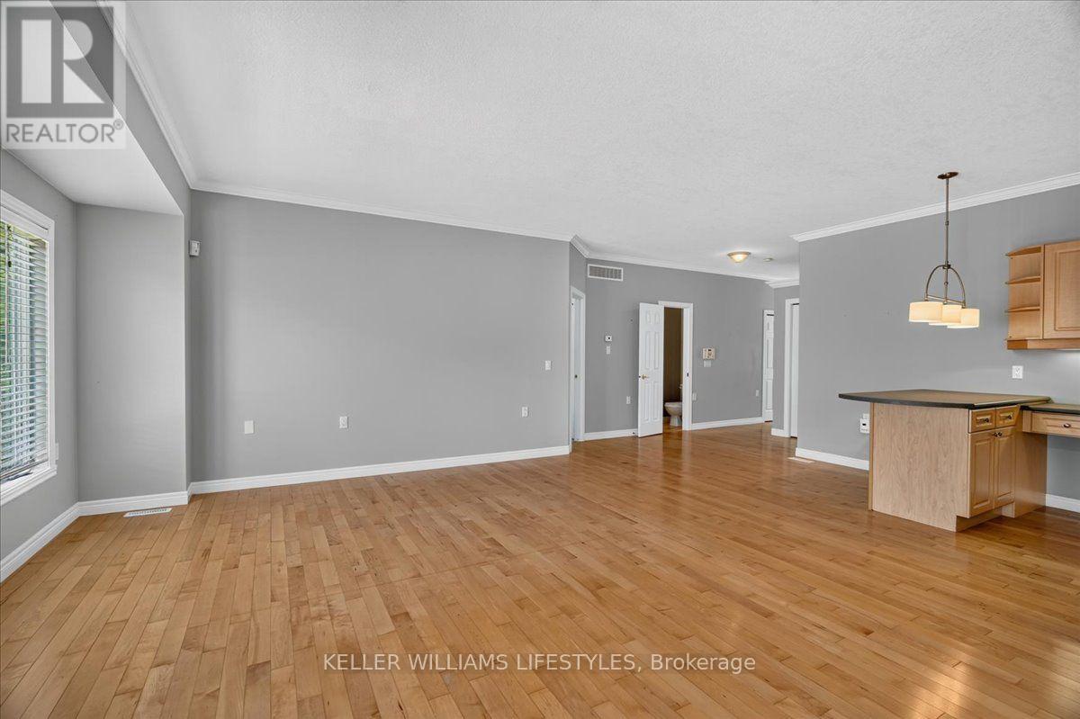 #20 1574 RICHMOND STREET - 16