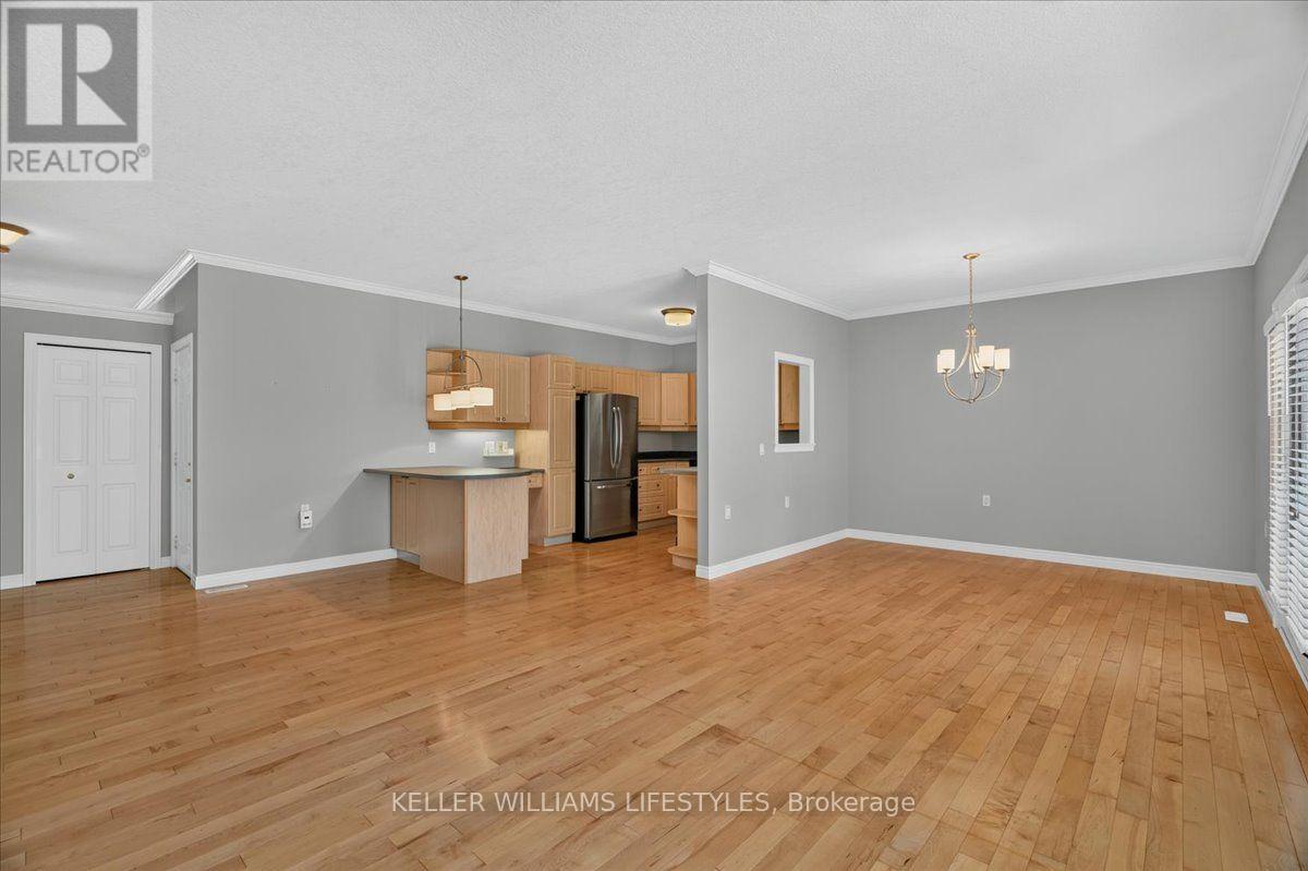 #20 1574 RICHMOND STREET - 17