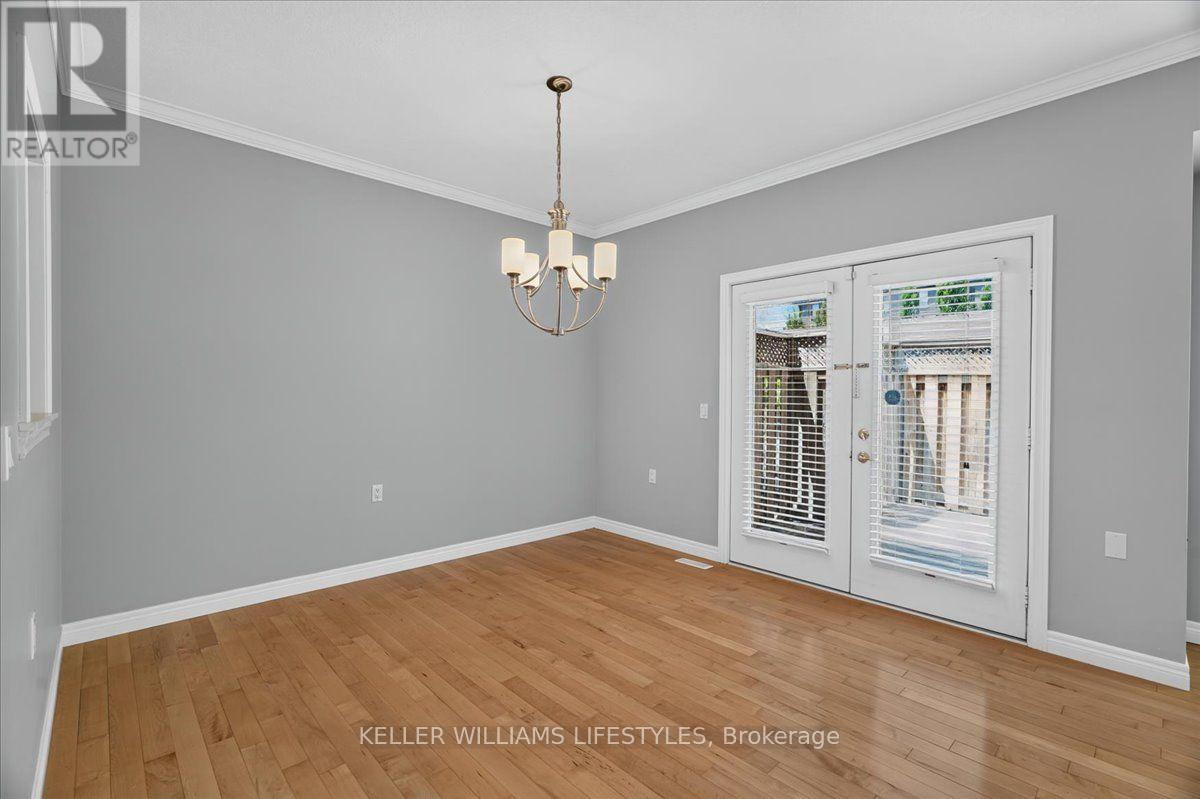 #20 1574 RICHMOND STREET - 21