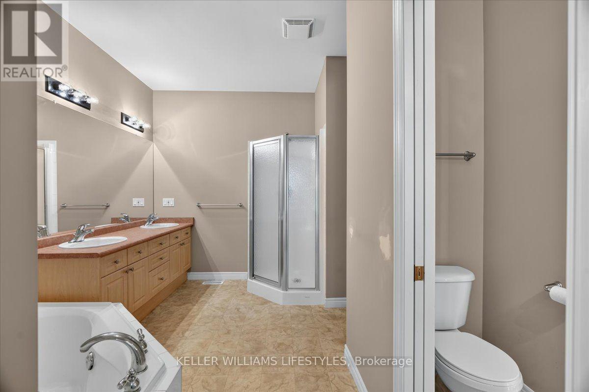#20 1574 RICHMOND STREET - 27