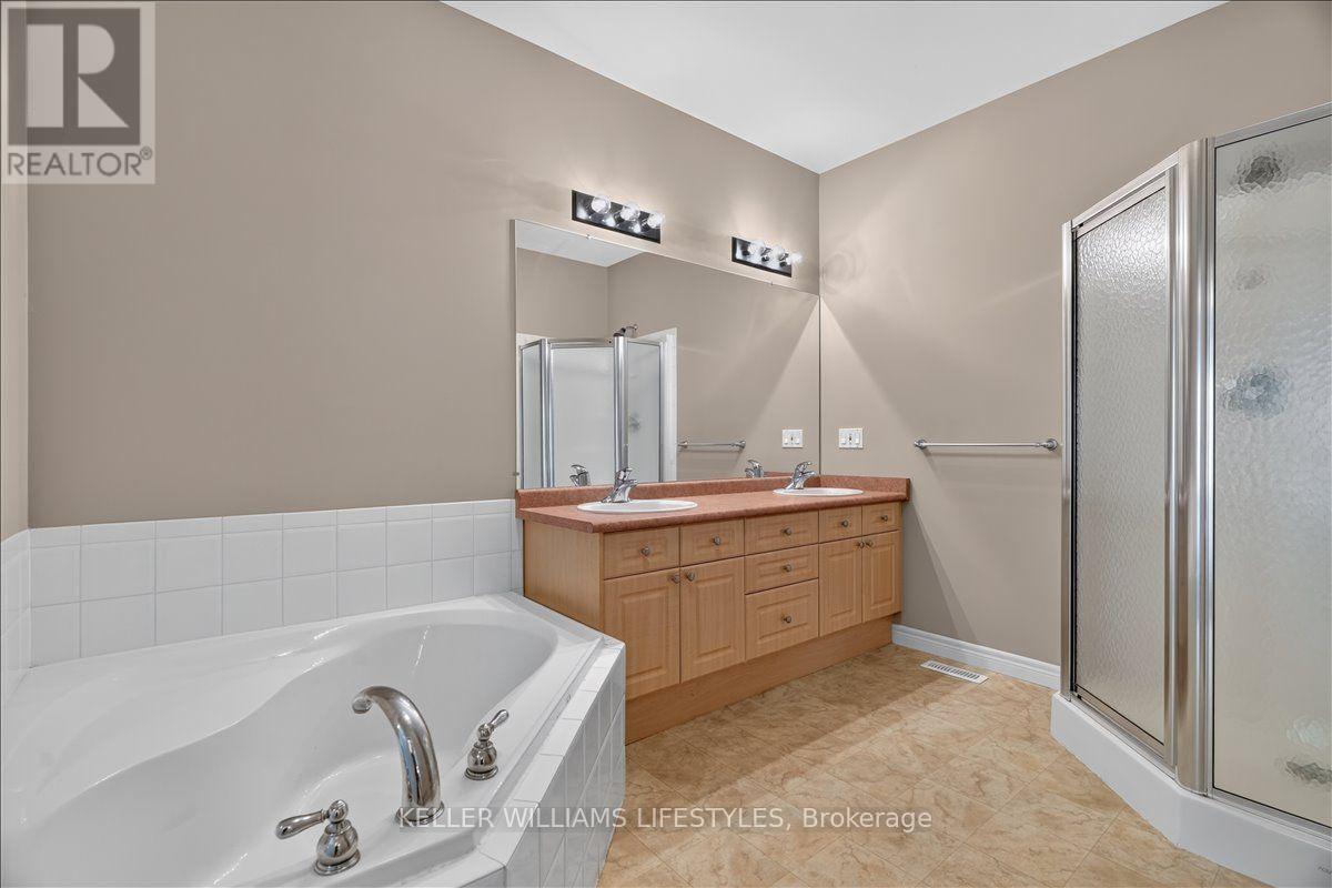#20 1574 RICHMOND STREET - 28