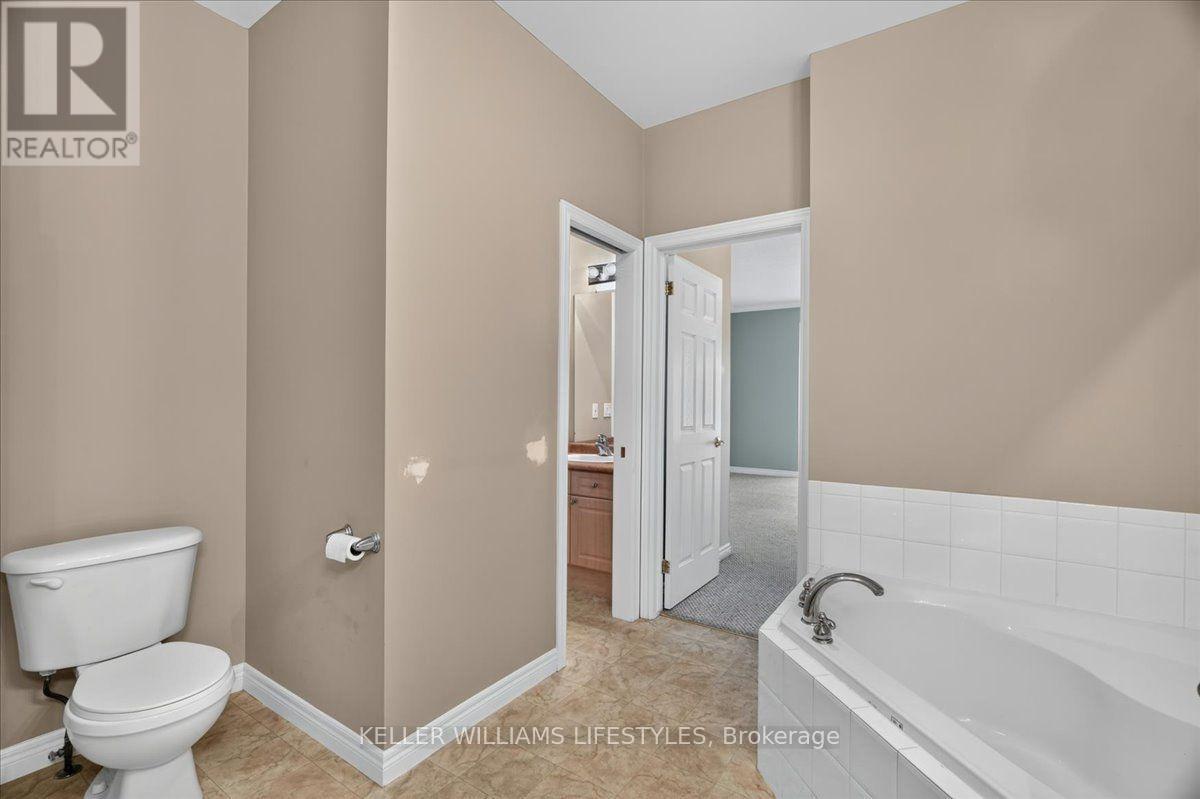 #20 1574 RICHMOND STREET - 29