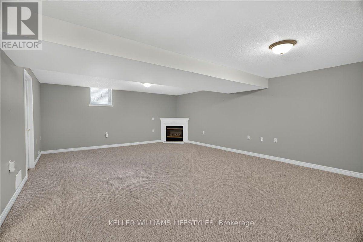 #20 1574 RICHMOND STREET - 31