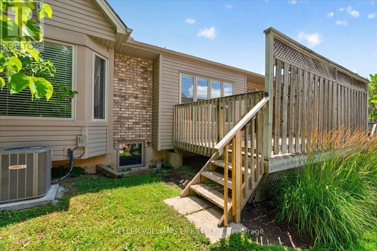 #20 1574 RICHMOND STREET - 41