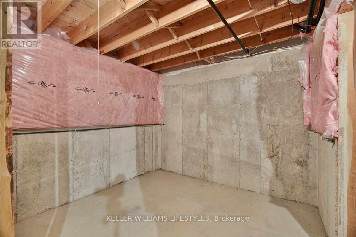 #20 1574 RICHMOND STREET - 45