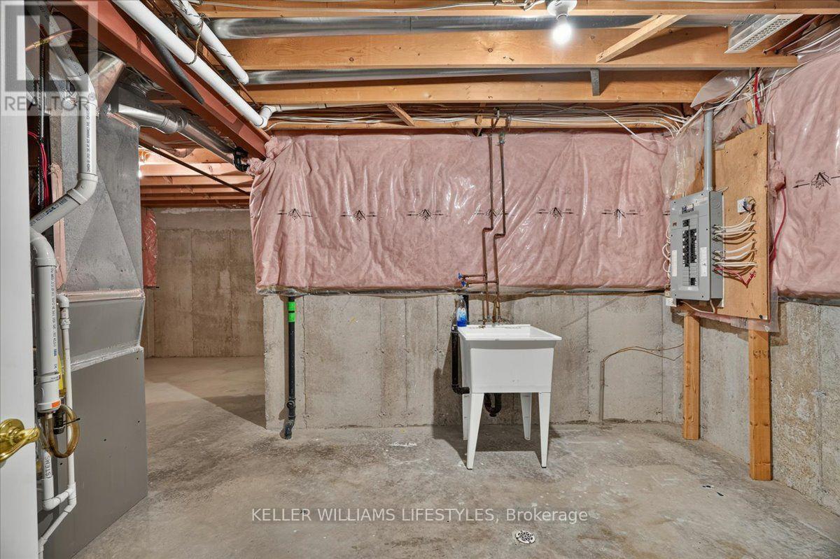 #20 1574 RICHMOND STREET - 46
