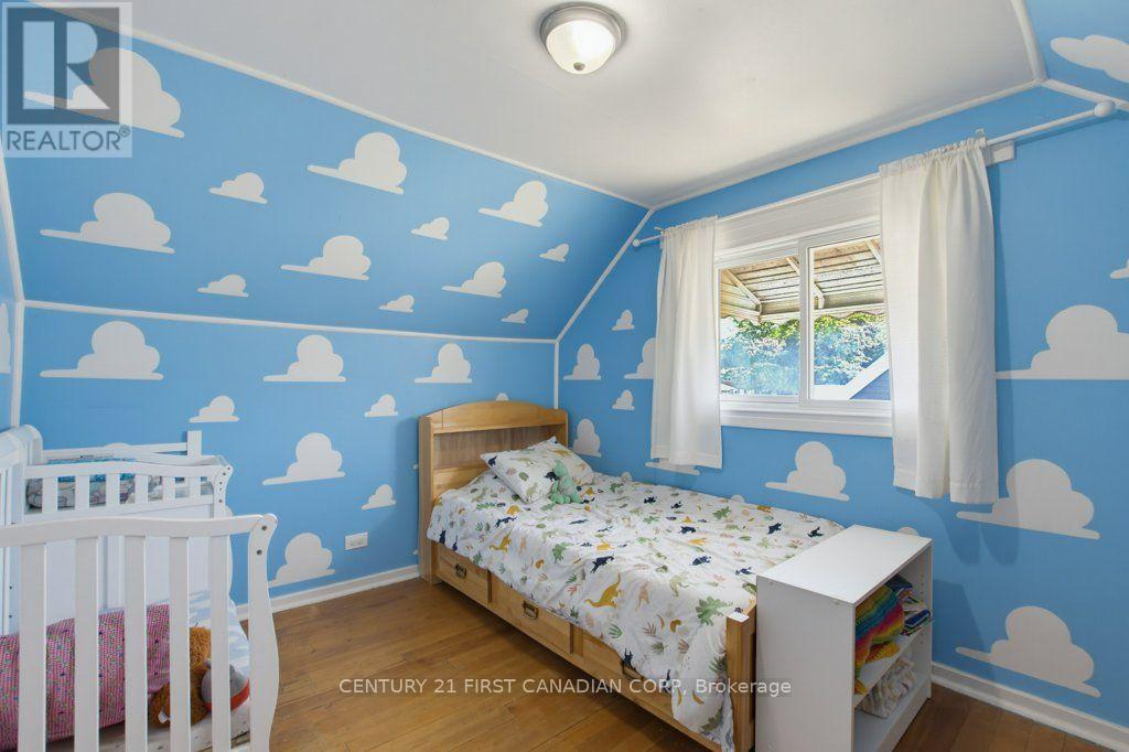 3 PARKSIDE DRIVE - 20