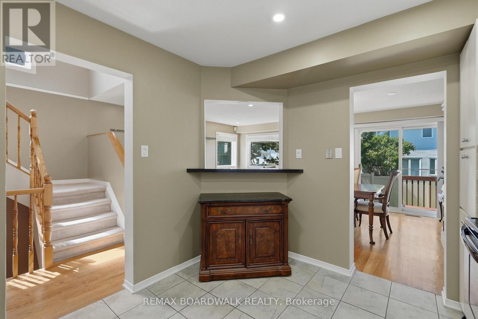 5981 PINEGLADE CRESCENT - 10