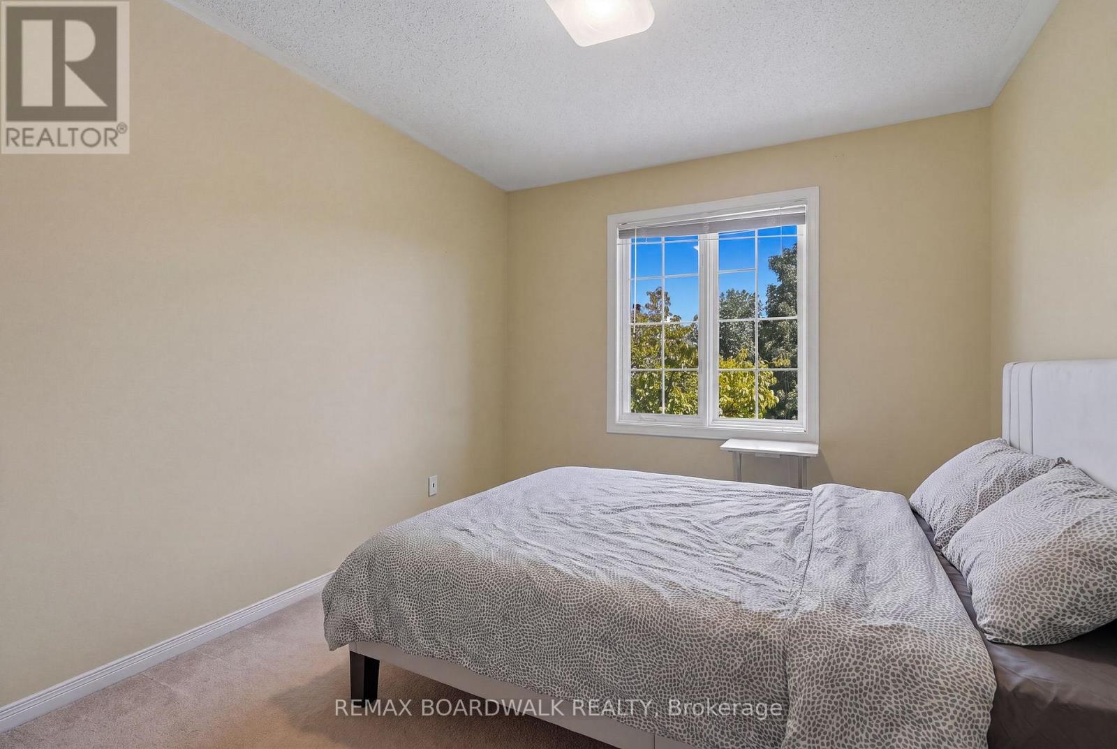 5981 PINEGLADE CRESCENT - 25