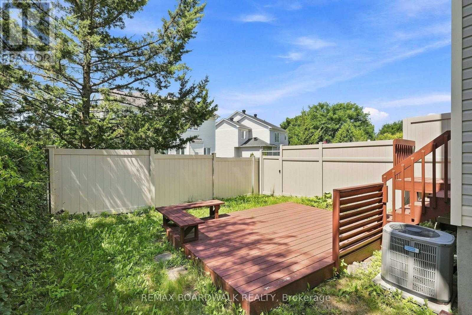 5981 PINEGLADE CRESCENT - 32