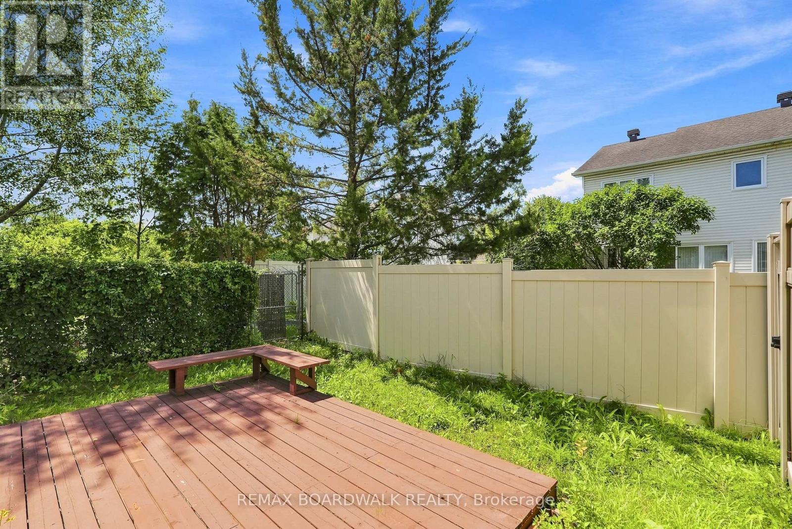 5981 PINEGLADE CRESCENT - 35