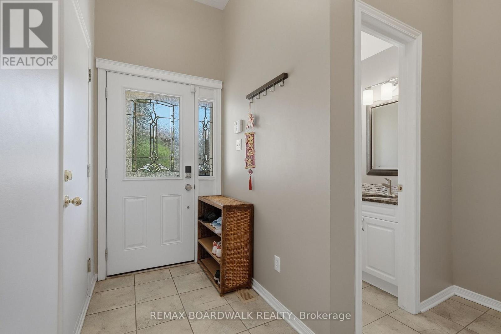 5981 PINEGLADE CRESCENT - 4